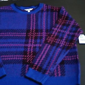 Crew neck pullover eyelash plaid